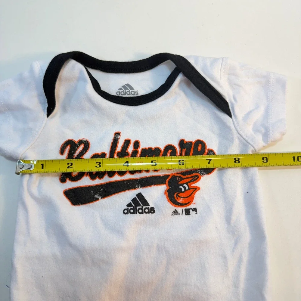 Baltimore Orioles‎ MLB Adidas Bodysuit Kids 3/6M White Baseball Onesie